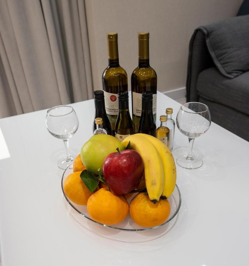Gq Premium Apartments In Alliance Palace Batoumi Extérieur photo