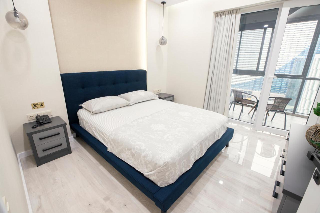 Gq Premium Apartments In Alliance Palace Batoumi Extérieur photo